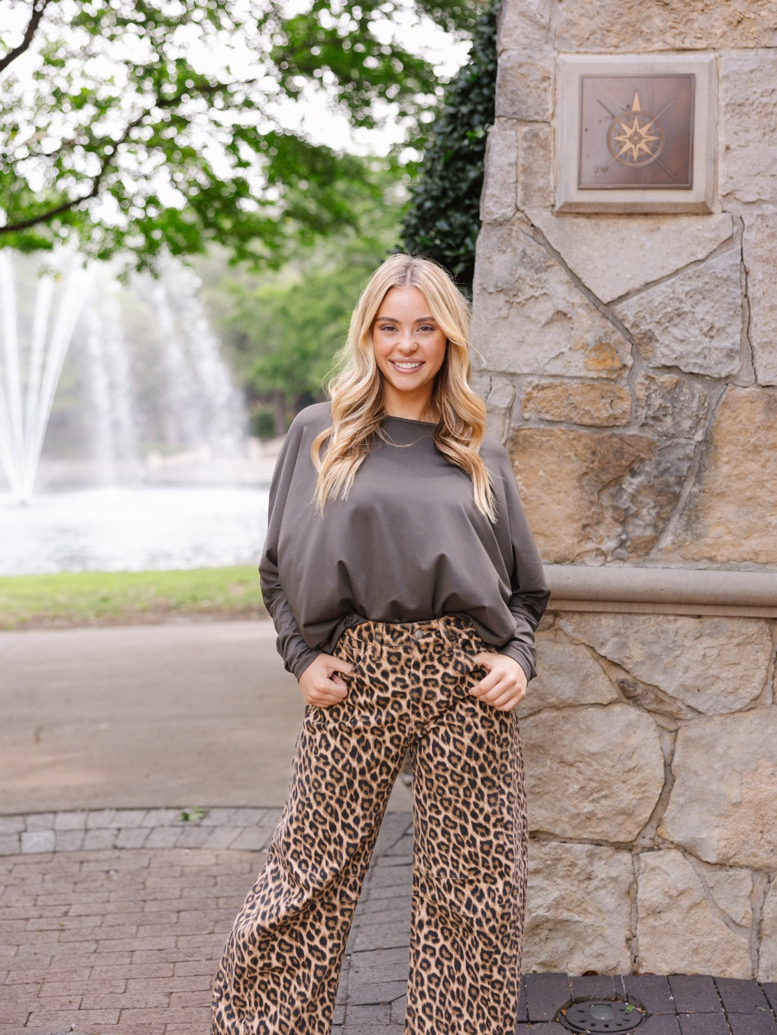 Long-sleeve Crewneck, Olive