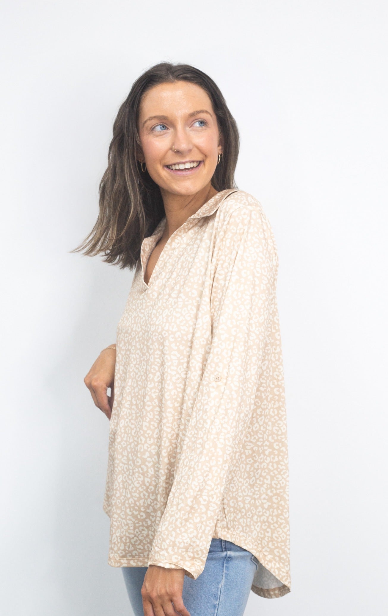 Gemma V-Neck Top, Tan Leopard