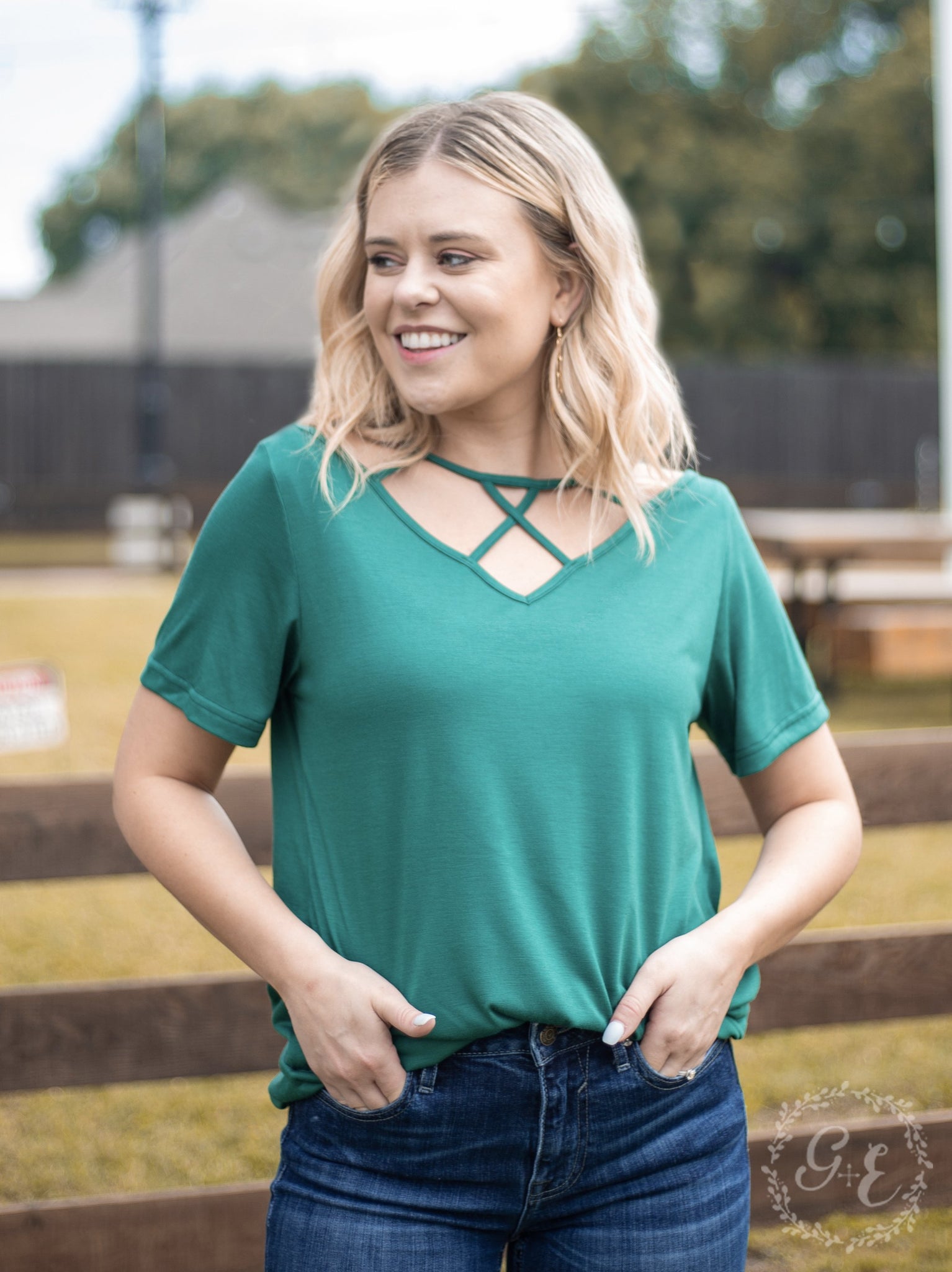 Vinyard Day Caged Neckline Tee, Green